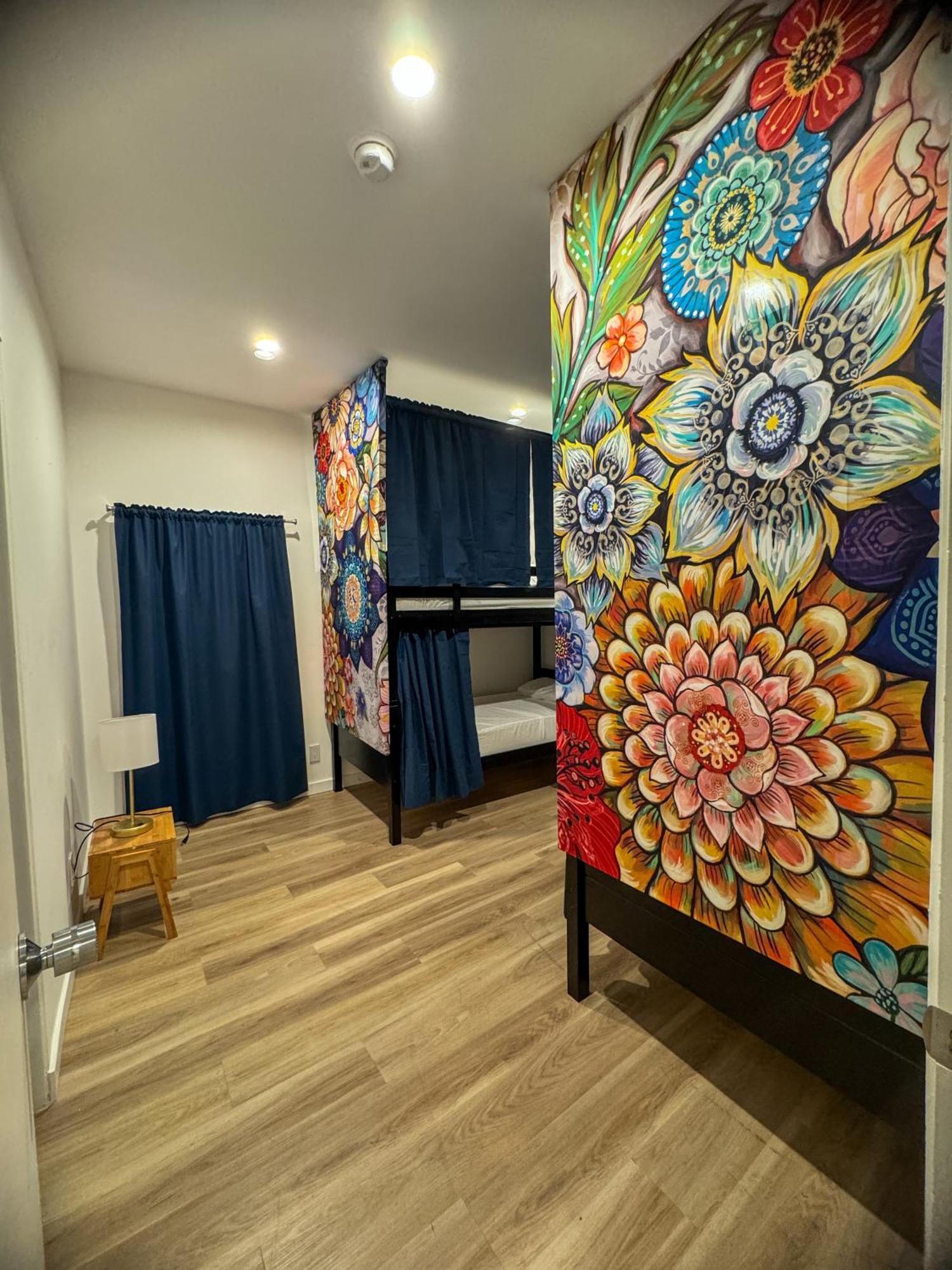 Echo Zen Hostel ロサンゼルス エクステリア 写真