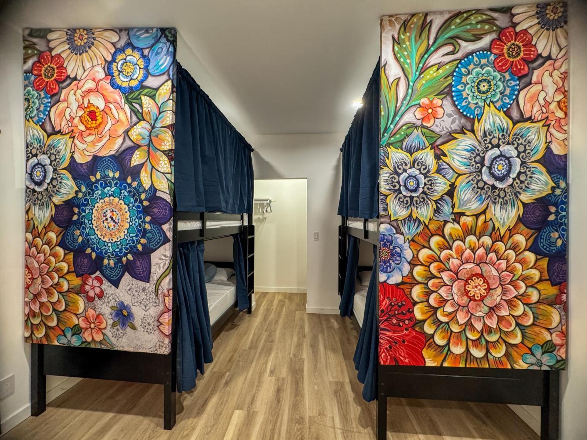Echo Zen Hostel ロサンゼルス エクステリア 写真